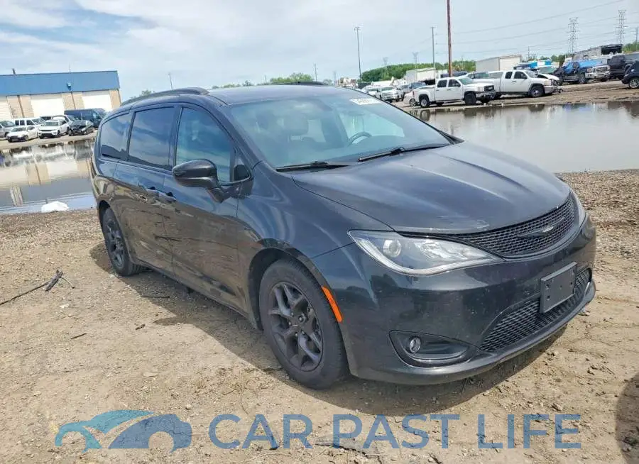 2C4RC1EG0JR351752# 4