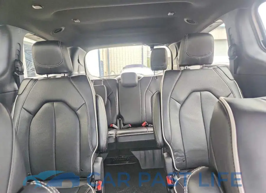 2C4RC1GG3TR221285# 10