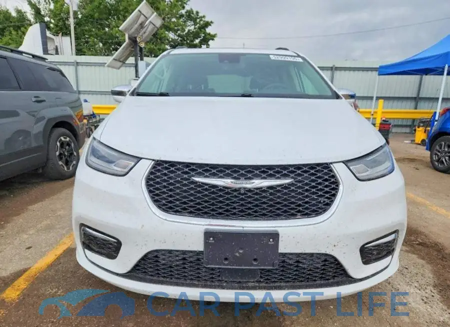 2C4RC1GG7NR180825# 5