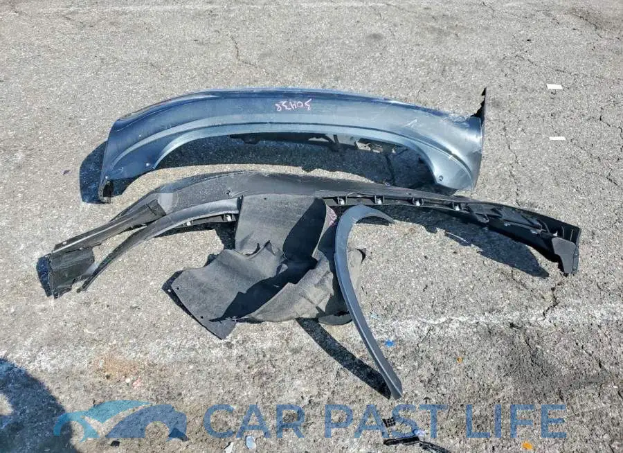 1G1FZ6S00L4121469# 12