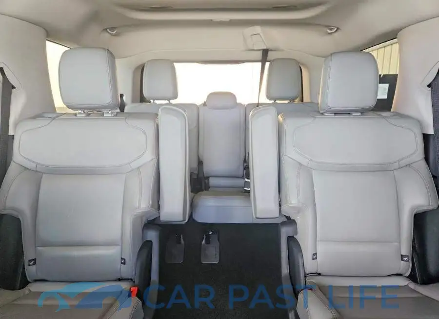 1FMJU1J83SEA38133# 10