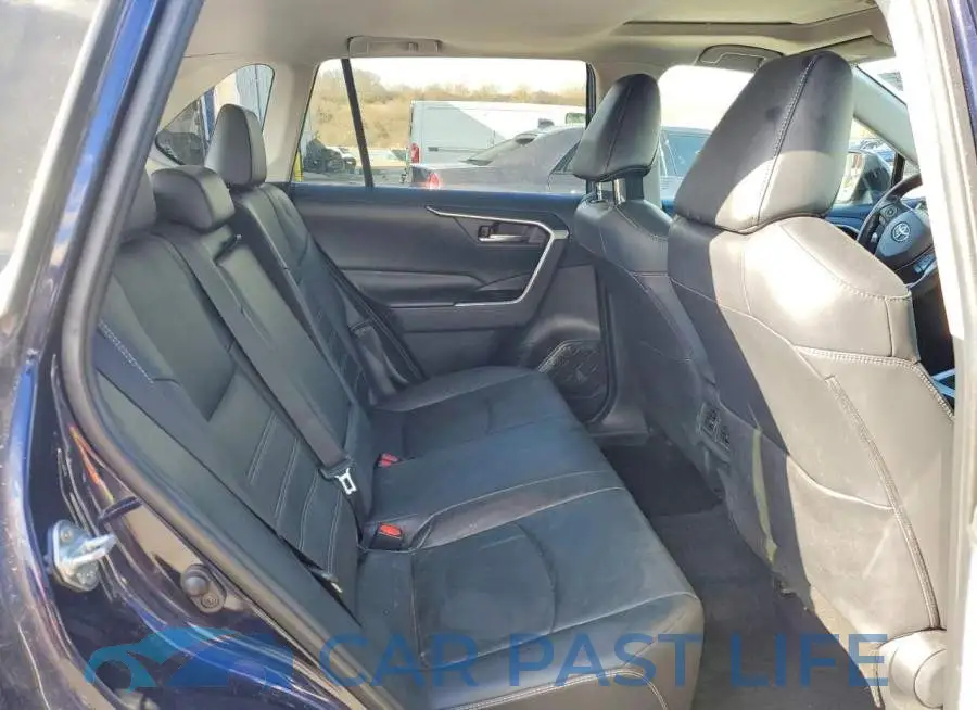 2T3A1RFV6KW045600# 11