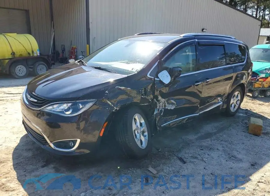 2C4RC1L73JR125059# 1