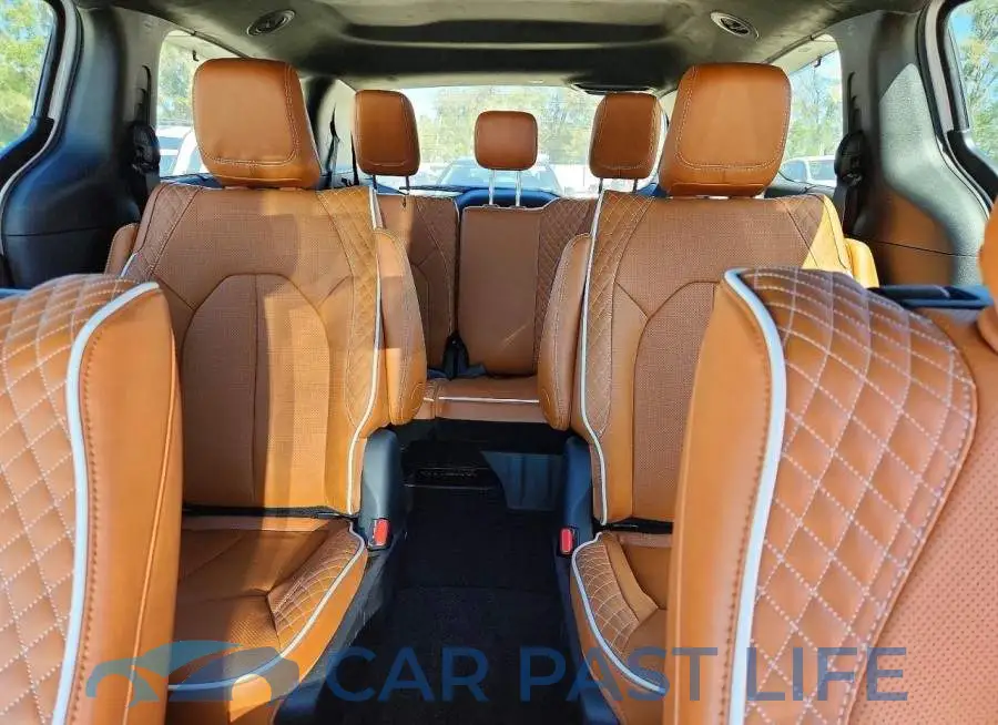2C4RC1PG2TR170877# 10