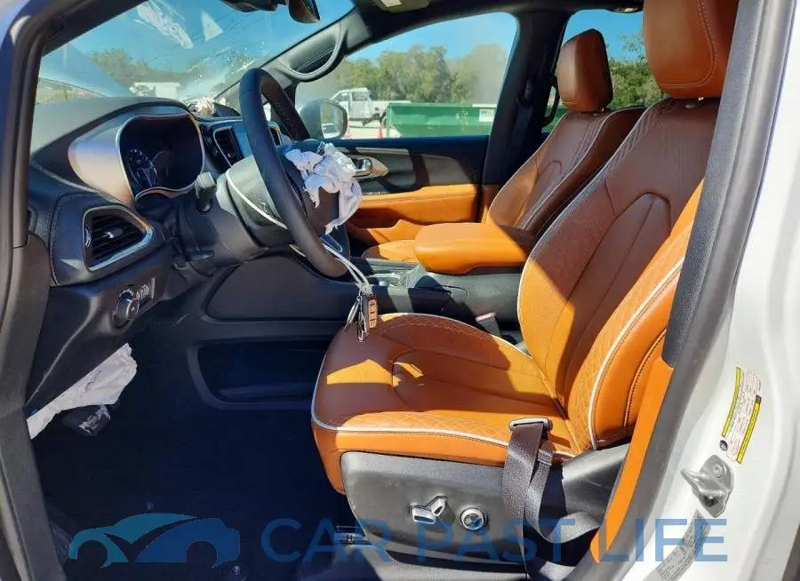 2C4RC1PG2TR170877# 7