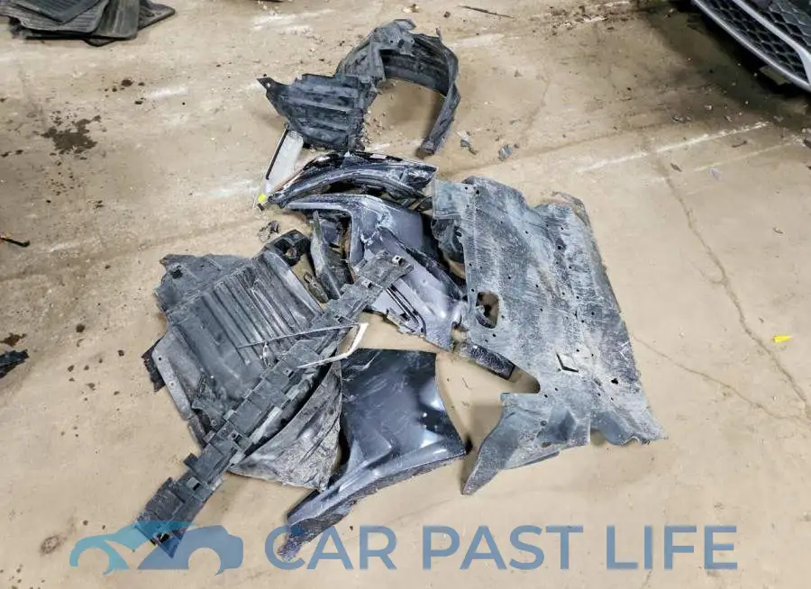 4S3GTAB6XK3733607# 13