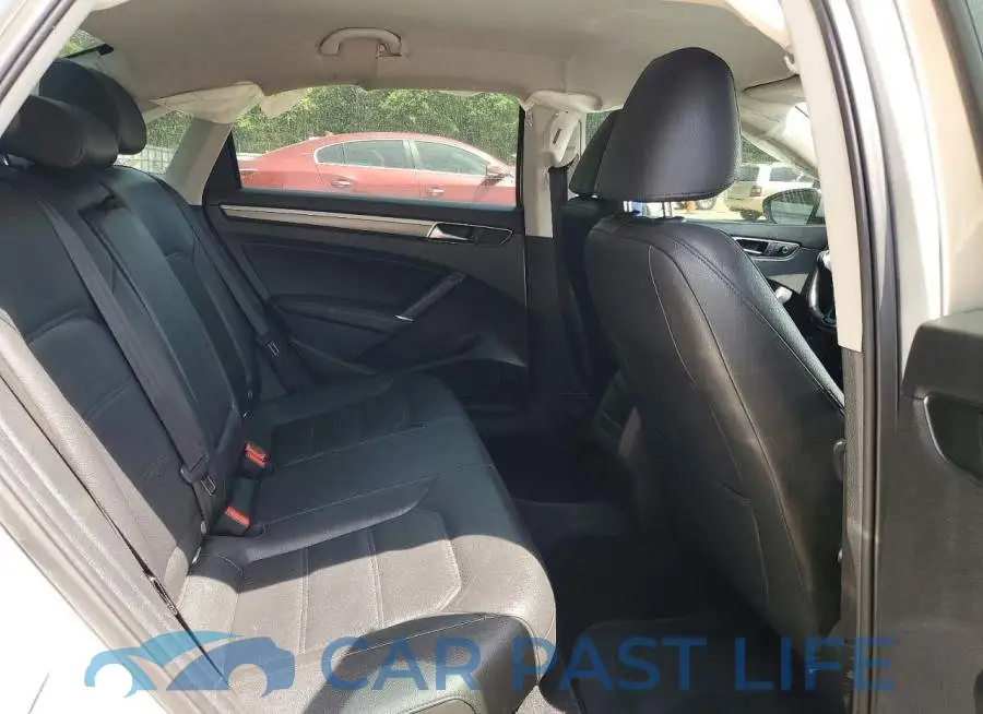 1VWDT7A33HC042177# 10