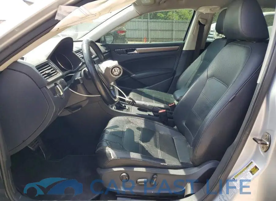 1VWDT7A33HC042177# 7