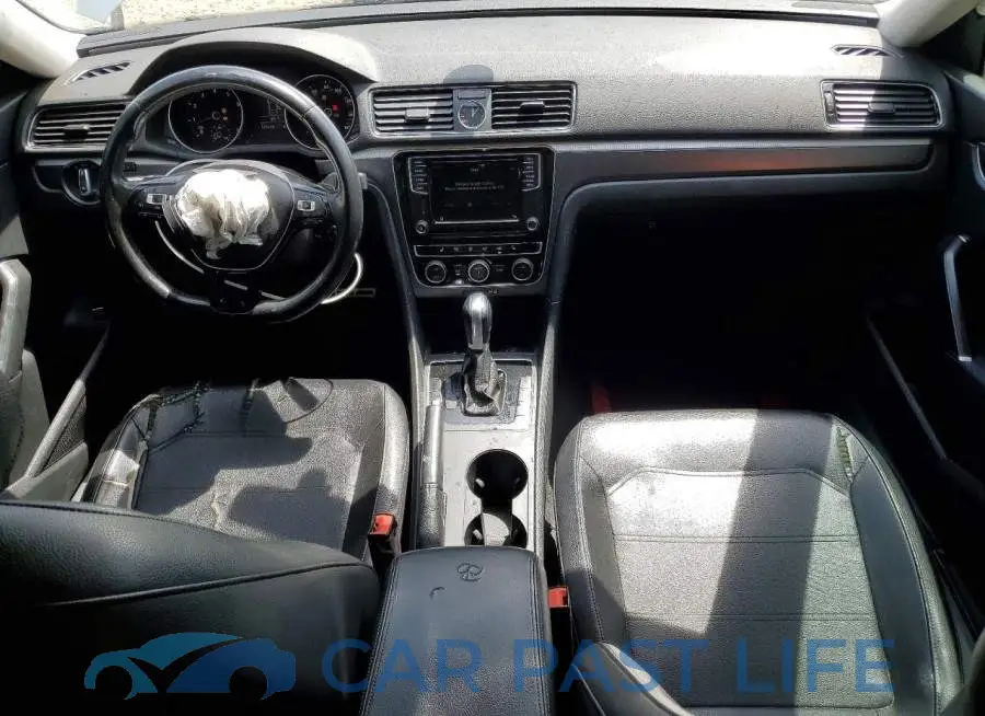 1VWDT7A33HC042177# 8