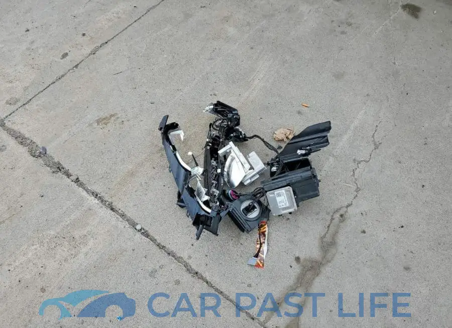 1VWGT7A3XHC016138# 12