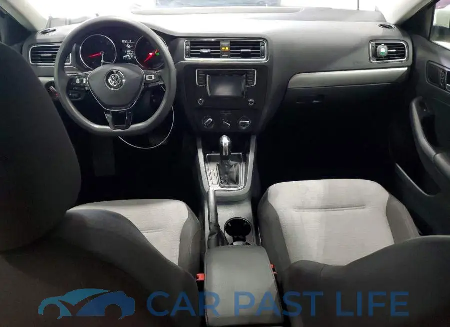 3VW2B7AJXHM389562# 8