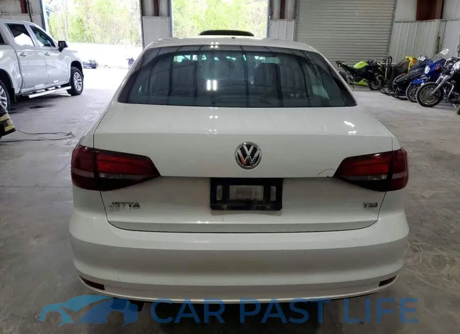 3VW2B7AJXHM389562# 6
