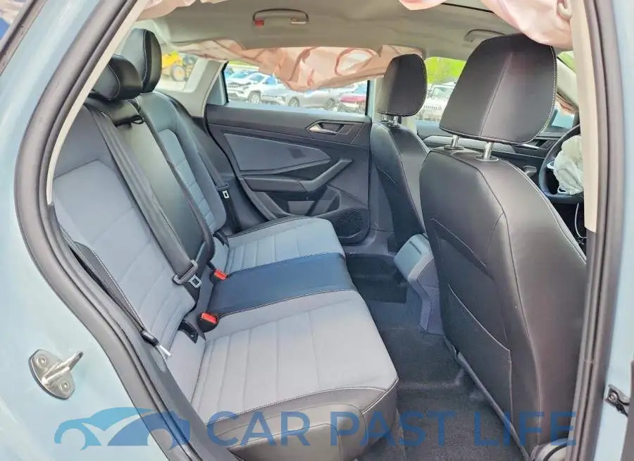 3VW7W7BU6TM049532# 10
