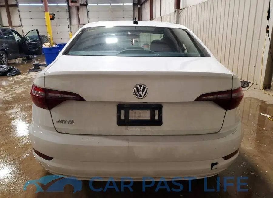 3VWC57BU1LM085498# 6