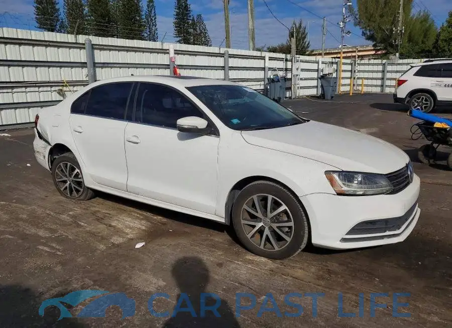 3VWDB7AJ4HM217830# 4