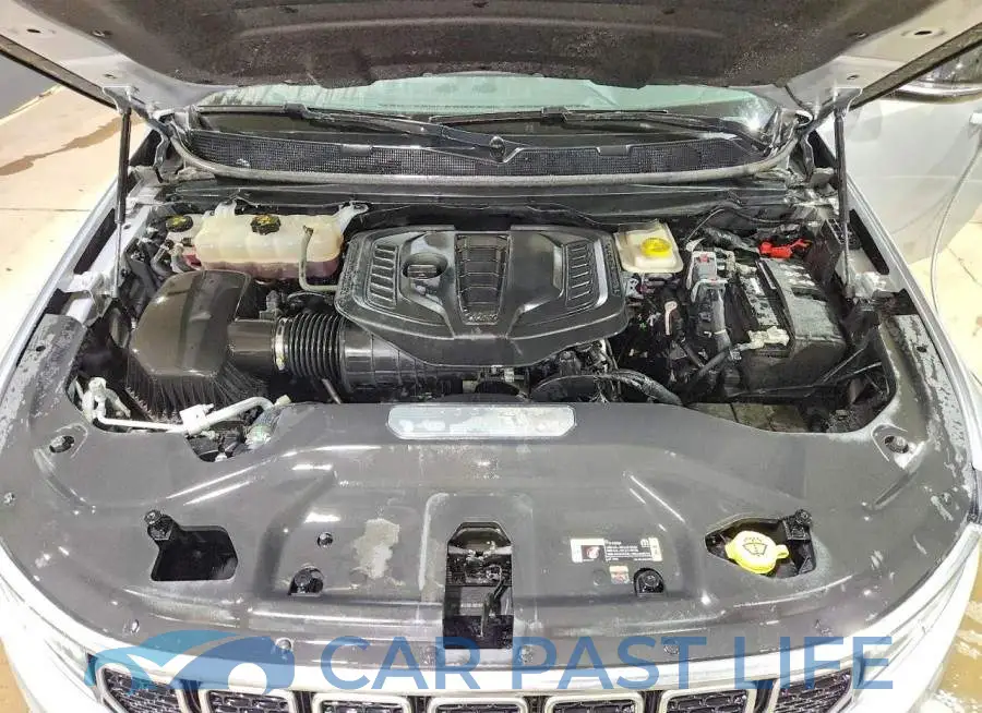 1C4SJUBPXRS136452# 12