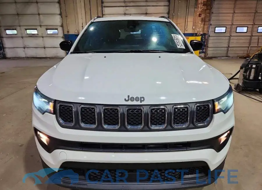 3C4NJDBN6PT562095# 5
