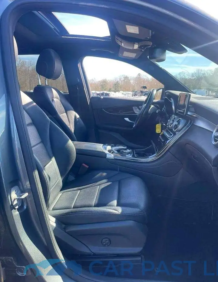 WDC0G4KB8HF128331# 5