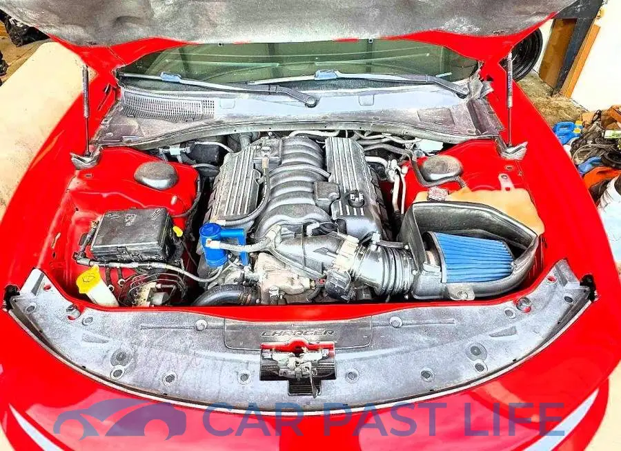 2C3CDXGJ6KH638927# 7