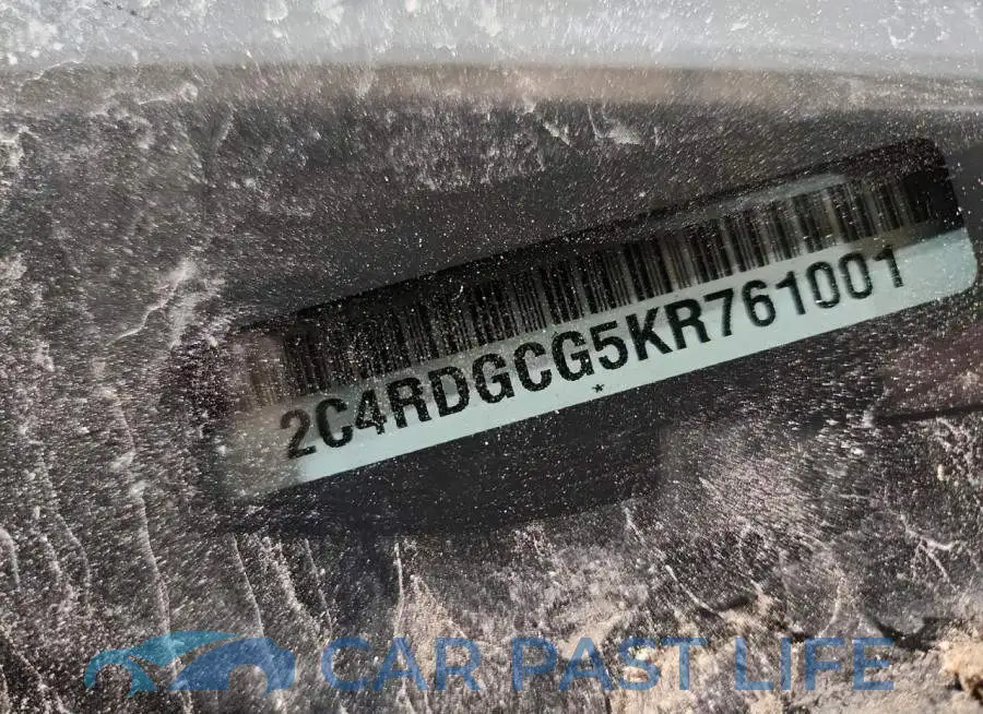 2C4RDGCG5KR761001# 13