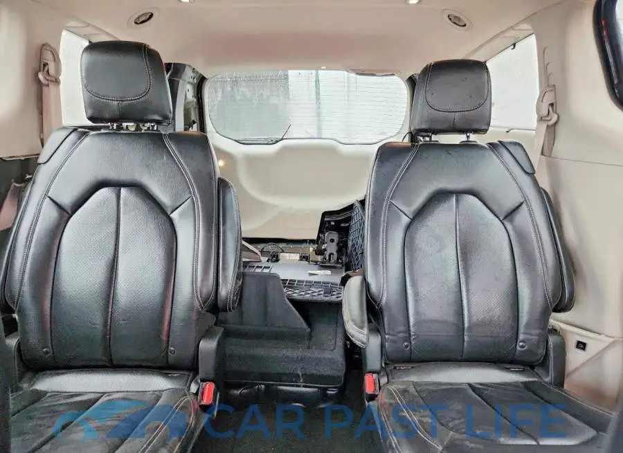 2C4RC1BG9NR170563# 10