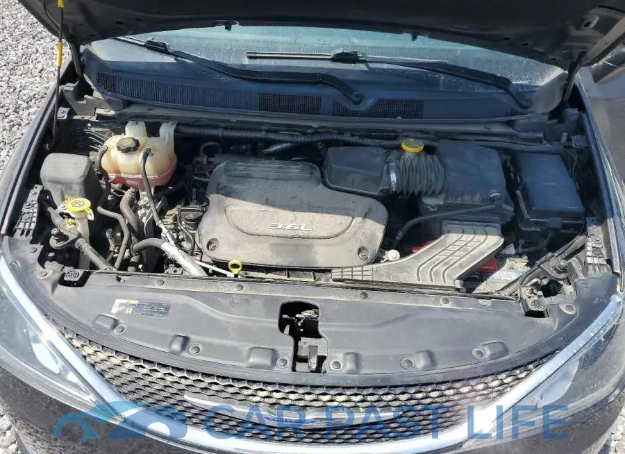 2C4RC1EG1JR321563# 12