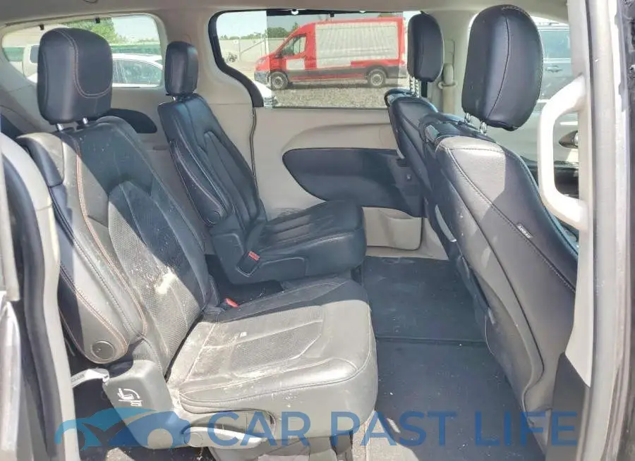 2C4RC1EG1JR321563# 11