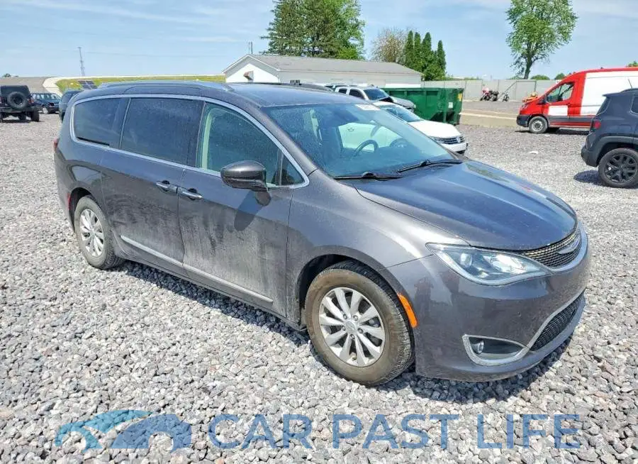 2C4RC1EG1JR321563# 4