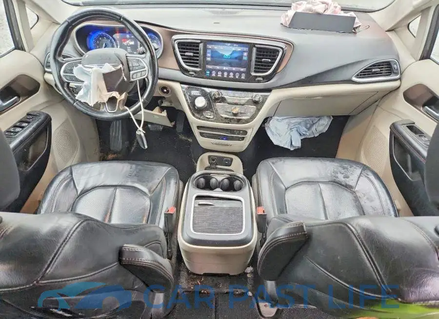 2C4RC1EG7JR101425# 8