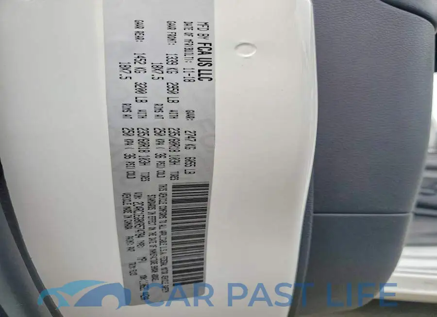 2C4RC1EG8KR574784# 14