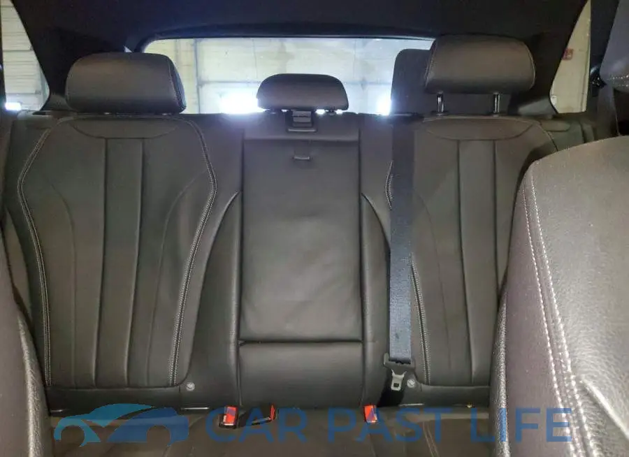 5UXKR0C5XJL074448# 10