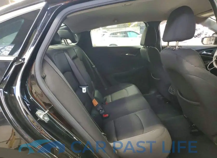 1G1ZD5ST4NF132370# 10