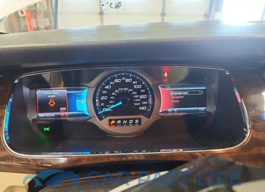1FAHP2F87KG109529# 9