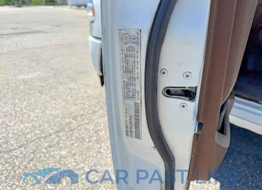 3C63RRJL1PG575320# 10