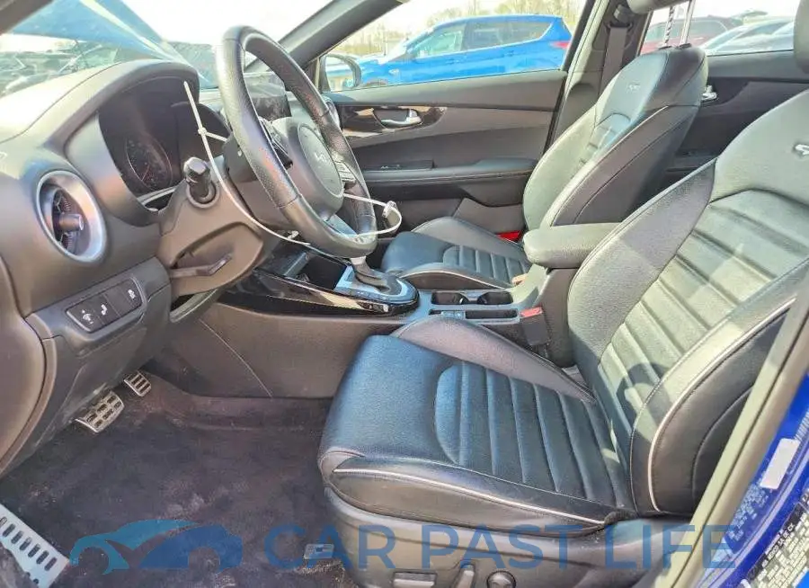 3KPF54AD8RE832307# 7