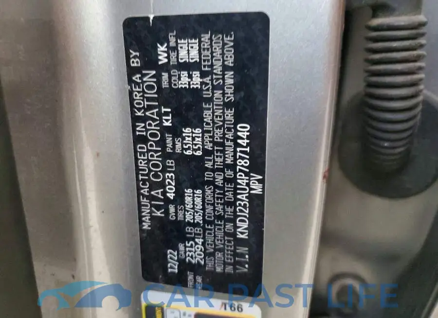 KNDJ23AU4P7871440# 13