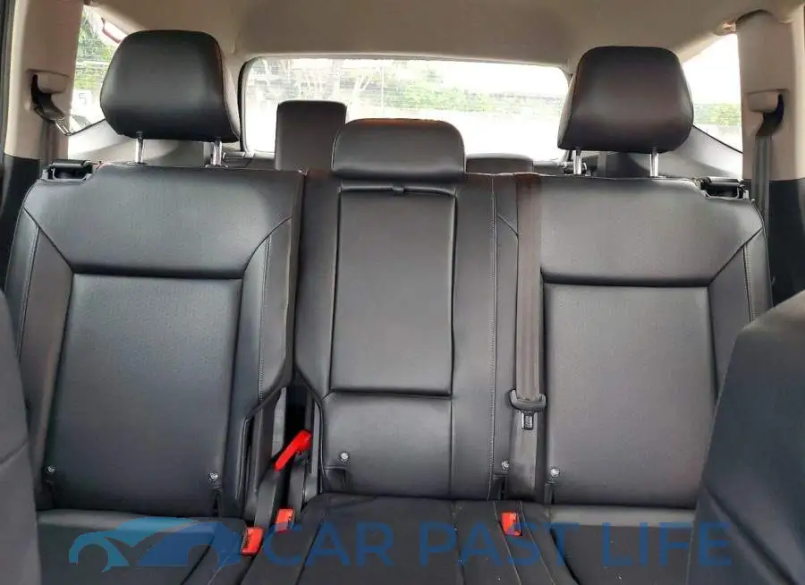 1V2DR2CA1JC589789# 10