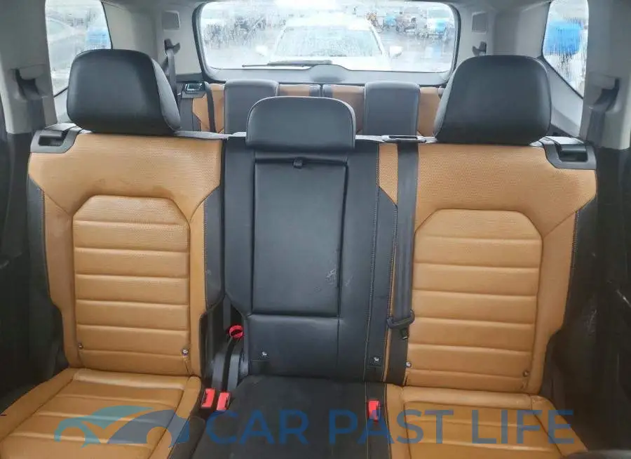 1V2NR2CA2JC589028# 10
