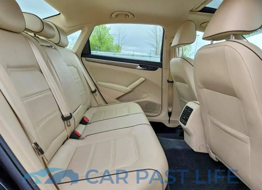 1VWGT7A32HC035072# 10