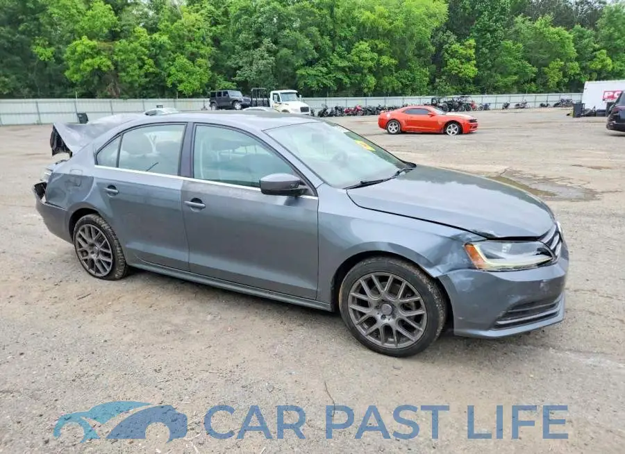 3VW2B7AJ7HM317086# 4