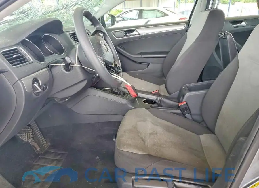 3VW2B7AJXHM372695# 7