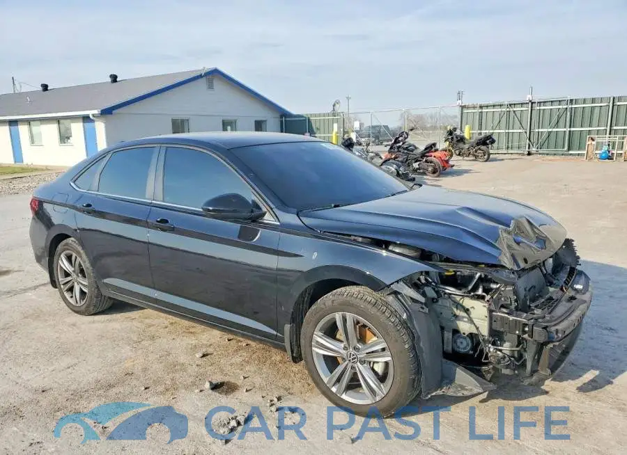 3VW7M7BU3RM065766# 4
