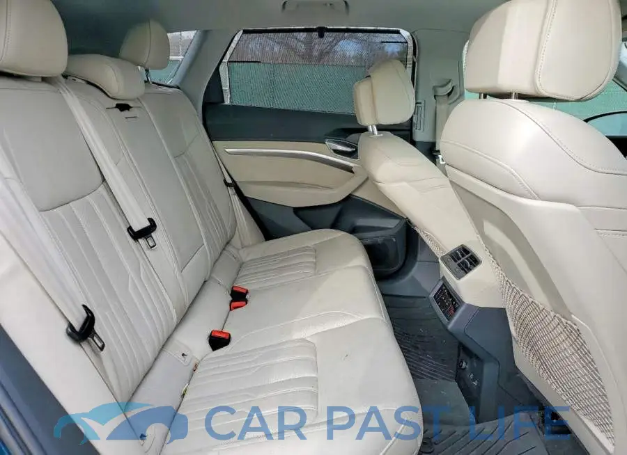 WA1VAAGE9MB017152# 10