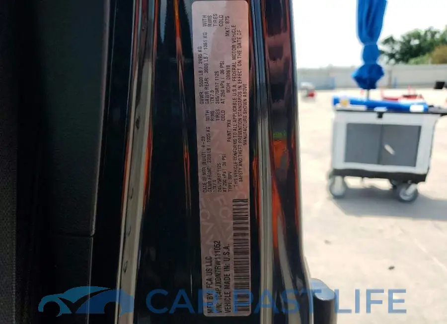 1C4PJXDN7RW111052# 12