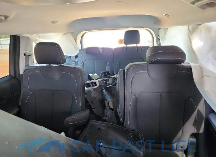 1C4RJJAG8P8106245# 10