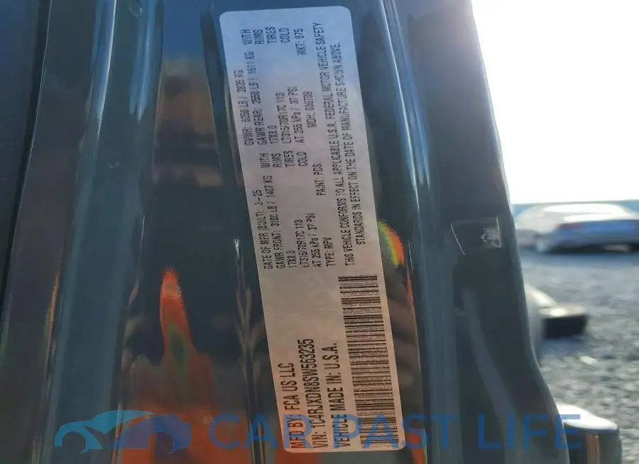 1C4RJXDN8SW563235# 14