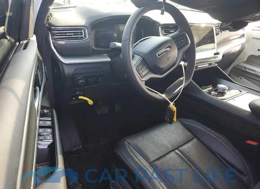 1C4SJVBP4RS117255# 8