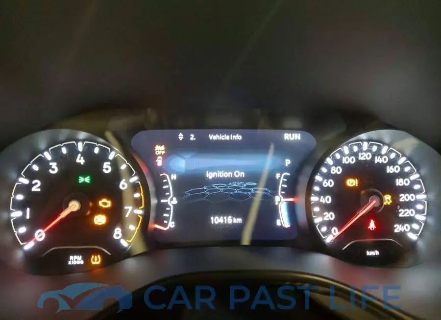 3C4NJDAN2RT585572# 9