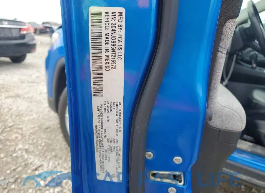 3C4NJDBB6NT216972# 12