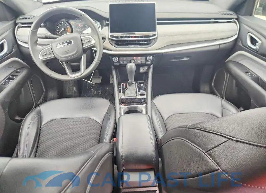3C4NJDBN9RT119393# 8